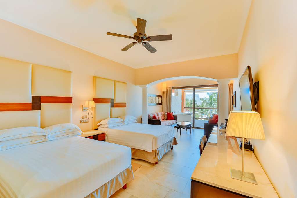 BARCELO MAYA CARIBE-guestroom-Guest Room,Suite,On-Site.jpg
