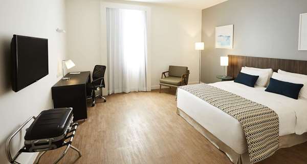 HOTEL TULIP INN ITAGUAI