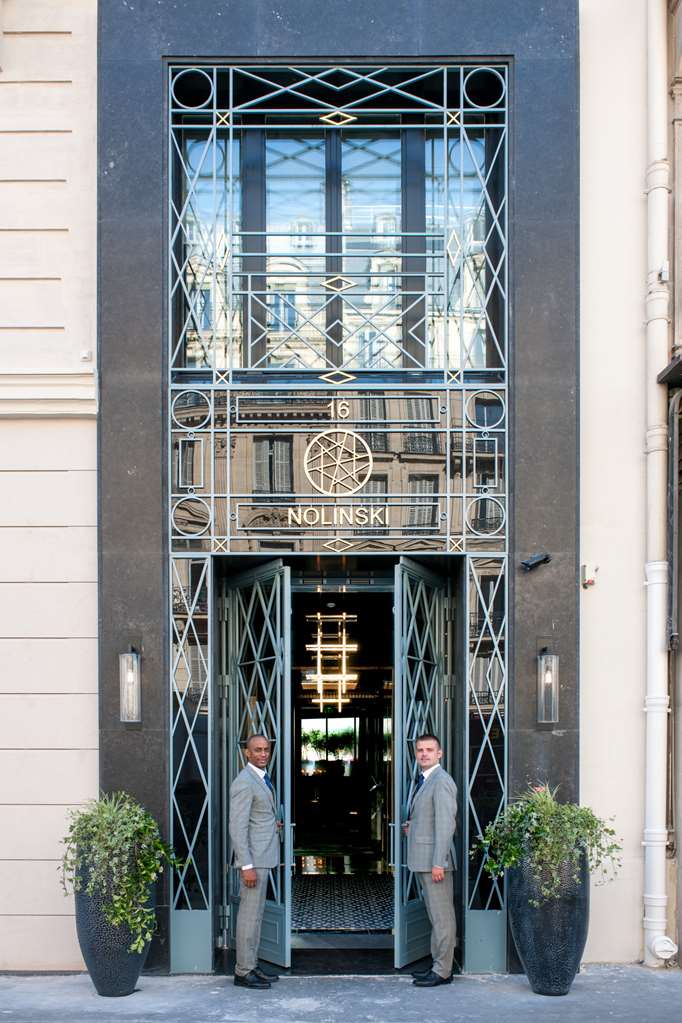 Guest photo