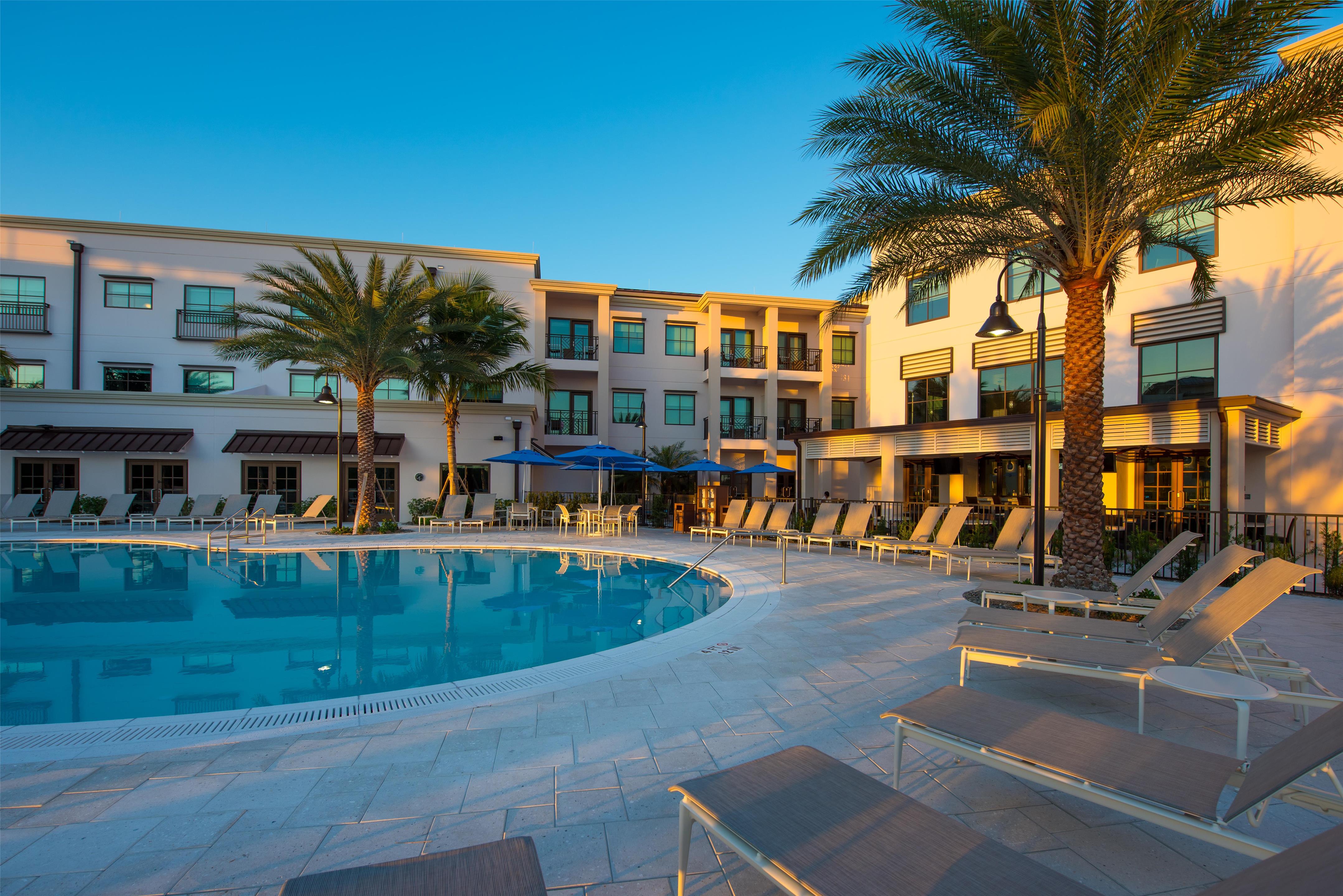 Pool | Hyatt House Naples/5th Avenue