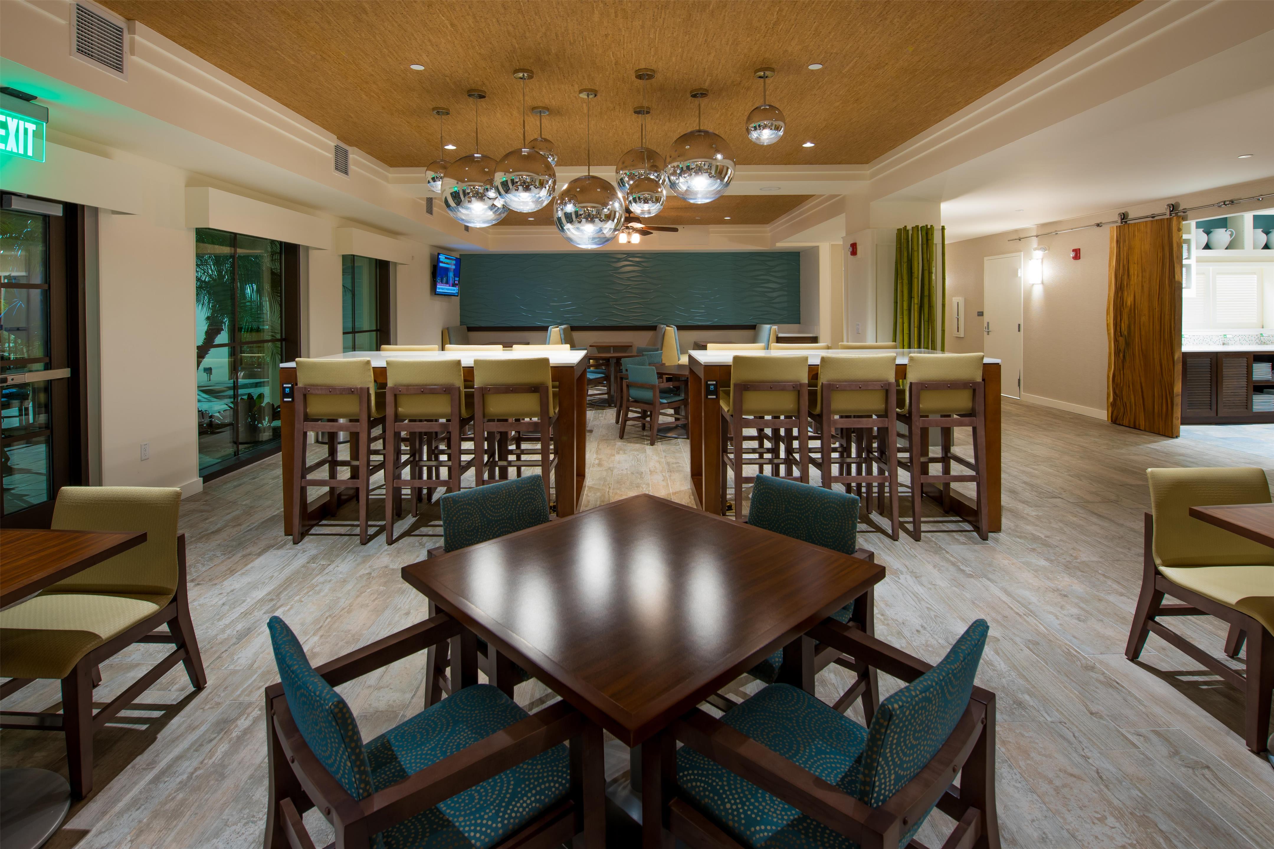 Breakfast Area | Hyatt House Naples/5th Avenue