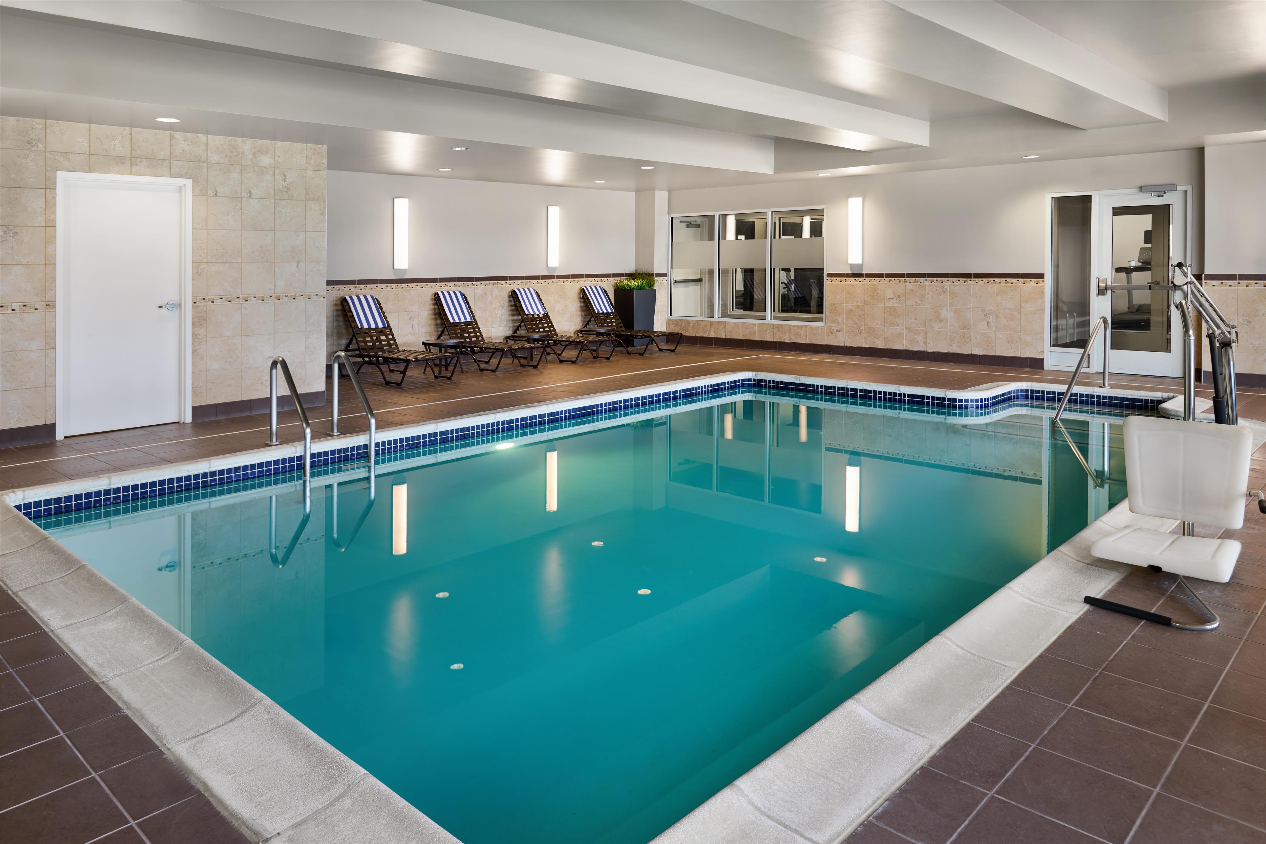 Pool | Hilton Garden Inn Detroit Troy