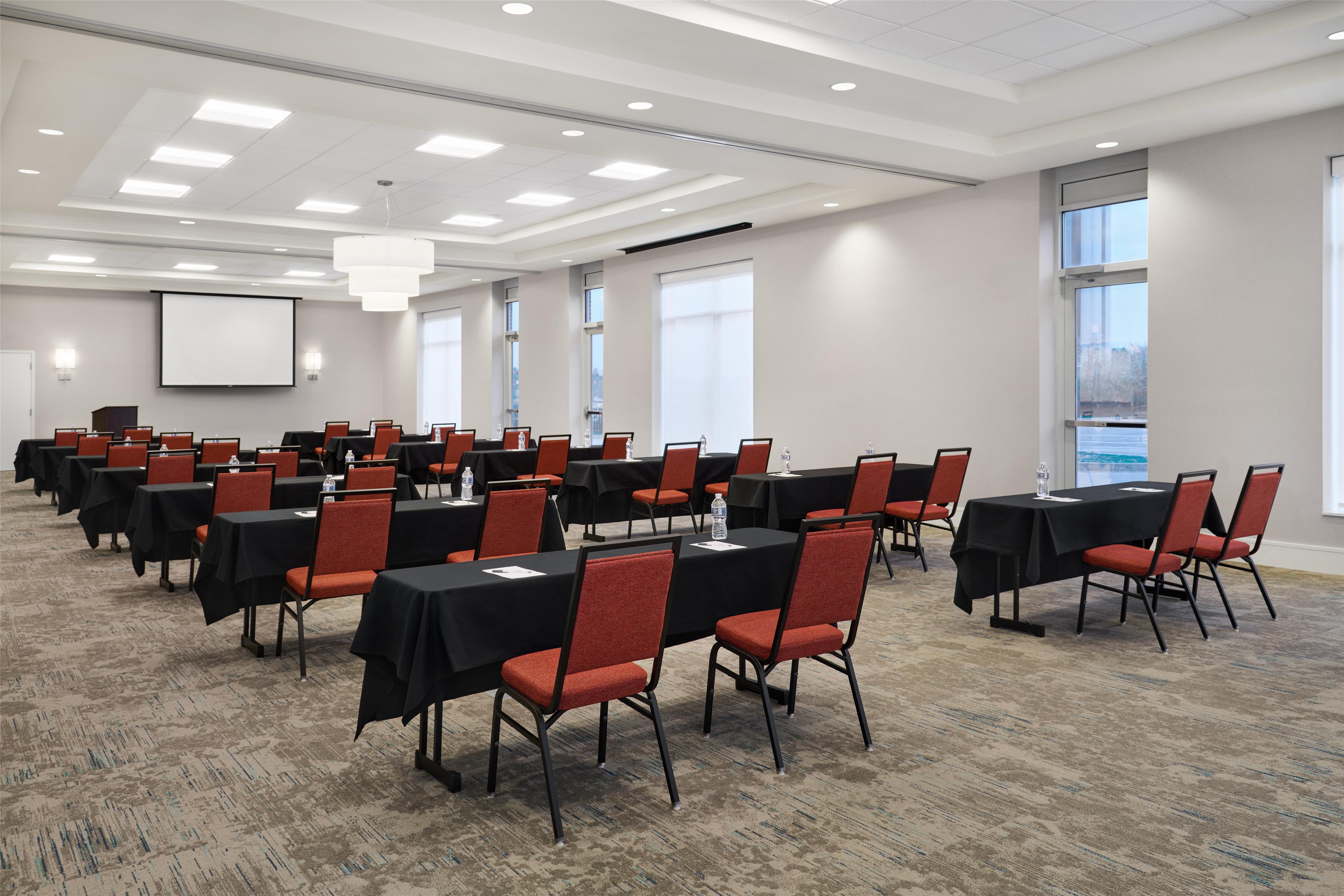 Meeting Room | Hilton Garden Inn Detroit Troy