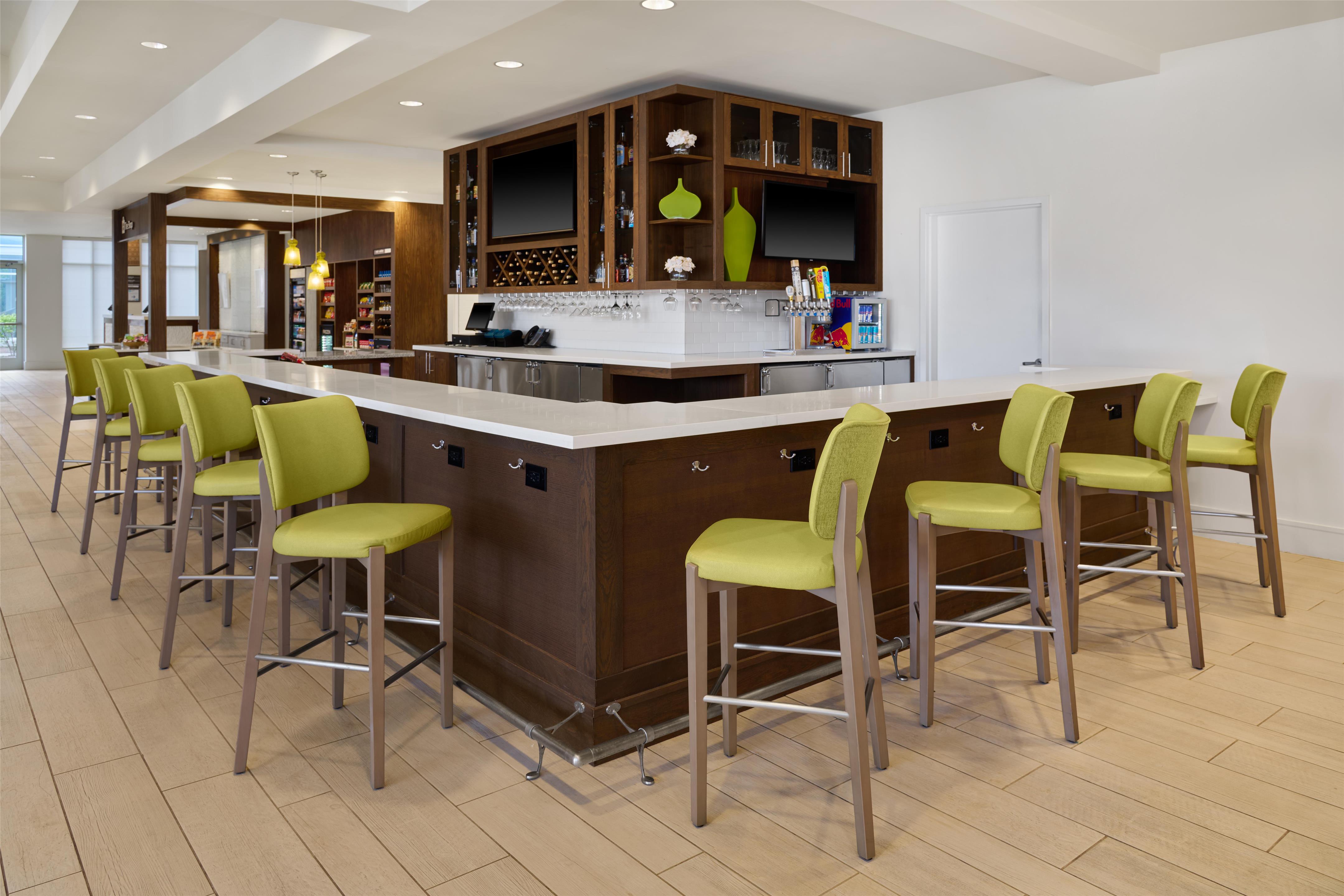 BarLounge | Hilton Garden Inn Detroit Troy