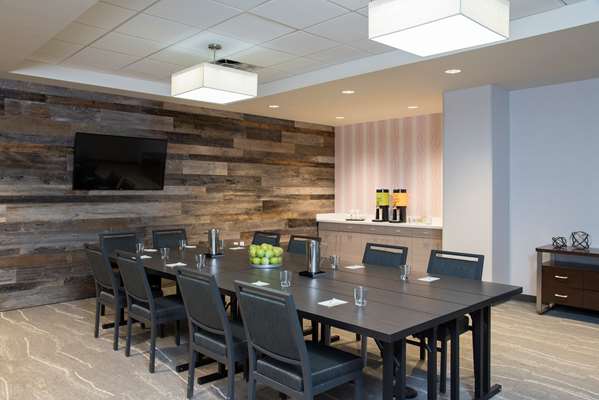  - Home2 Suites by Hilton Downtown Indianapolis