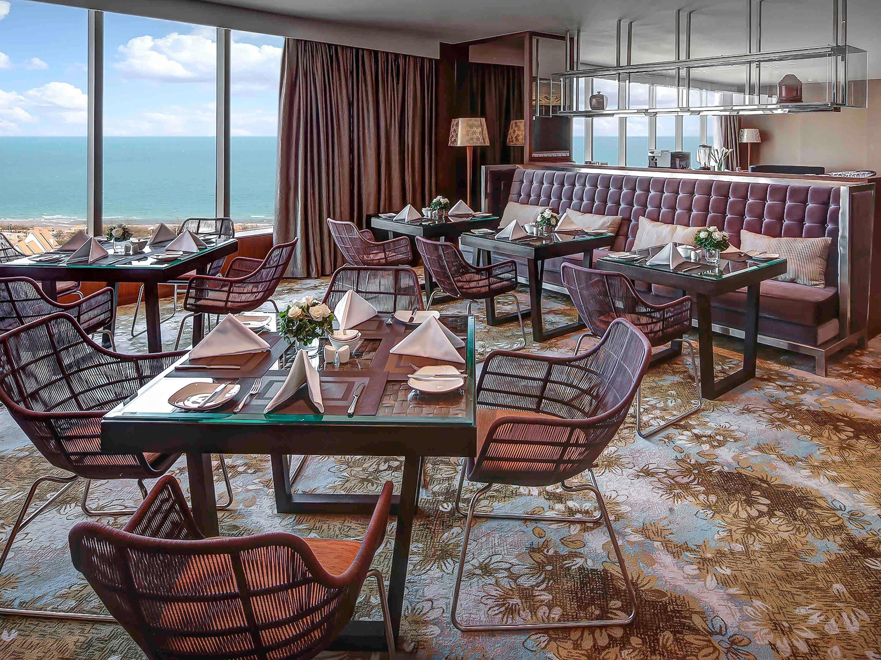 PULLMAN VUNG TAU Room Type - SUITE, LOUNGE ACCESS, SEPARATE BEDROOM AND LIVING ROOM PULLMAN VUNG TAU Room Type - SUITE, LOUNGE ACCESS, SEPARATE BEDROOM AND LIVING ROOM