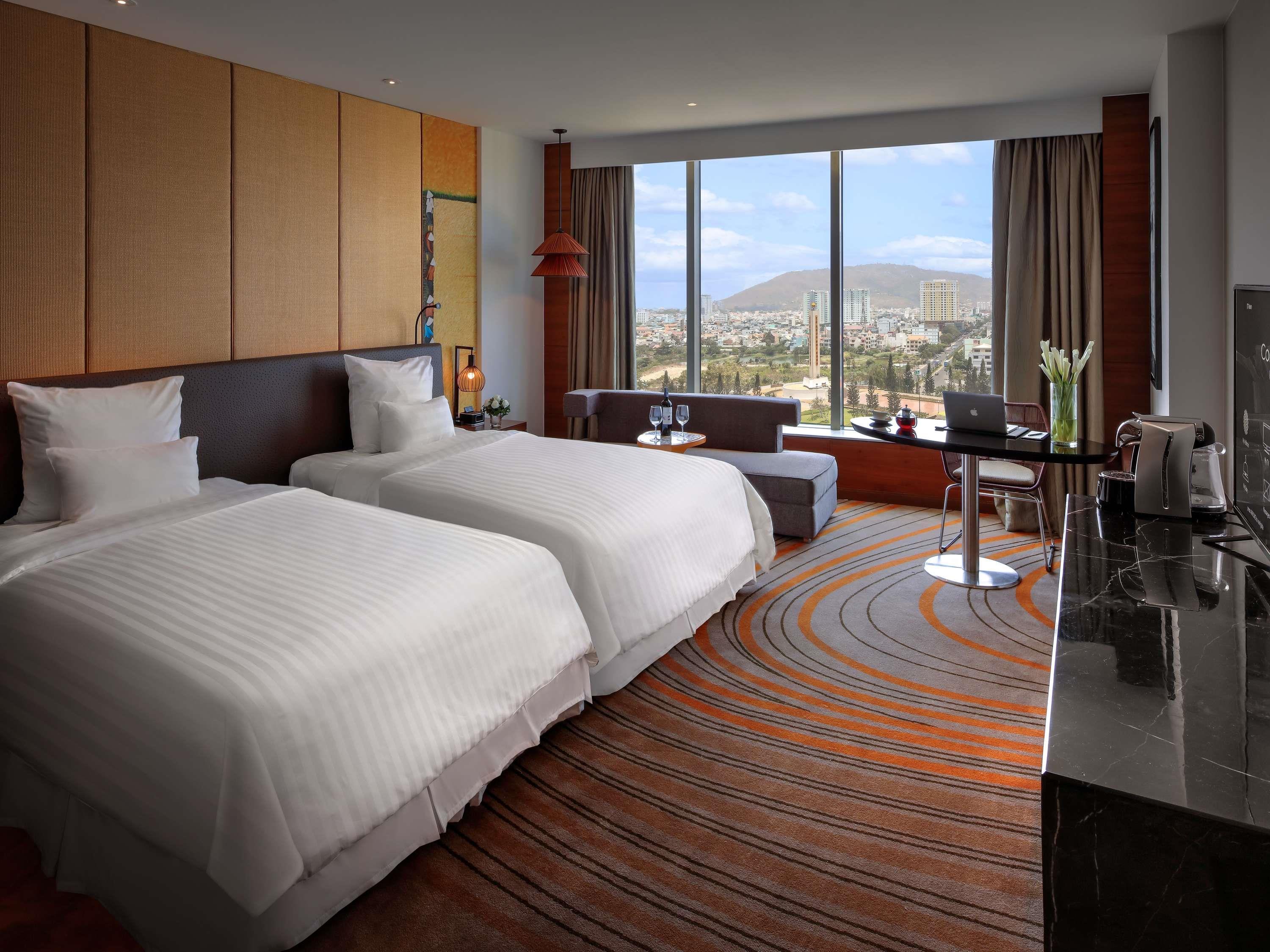 PULLMAN VUNG TAU Room Type - SUPERIOR ROOM, 2 SINGLE SIZE BEDS, CITY VIEW
