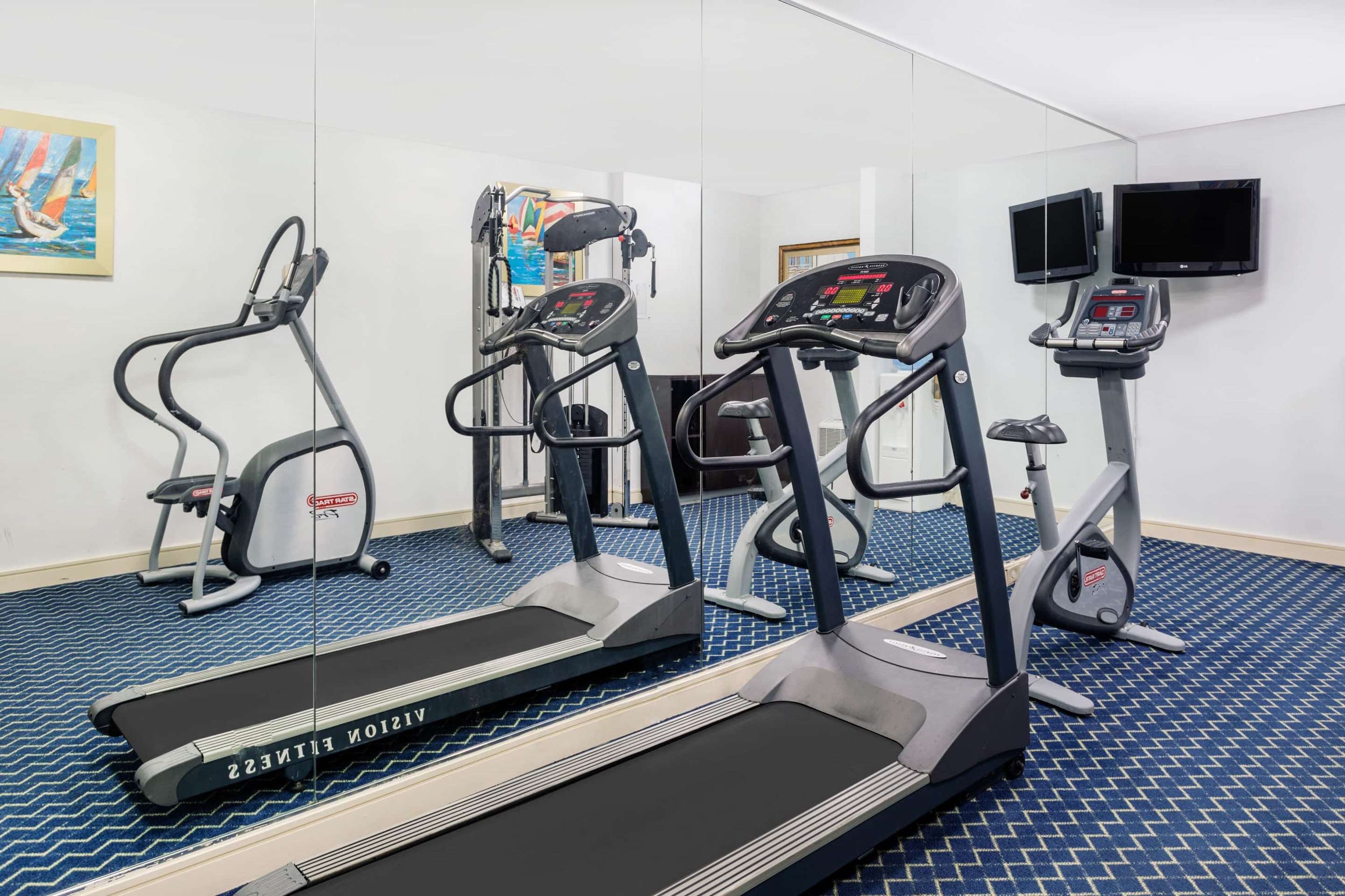 Health club fitness center gym | Baymont by Wyndham Savannah Midtown