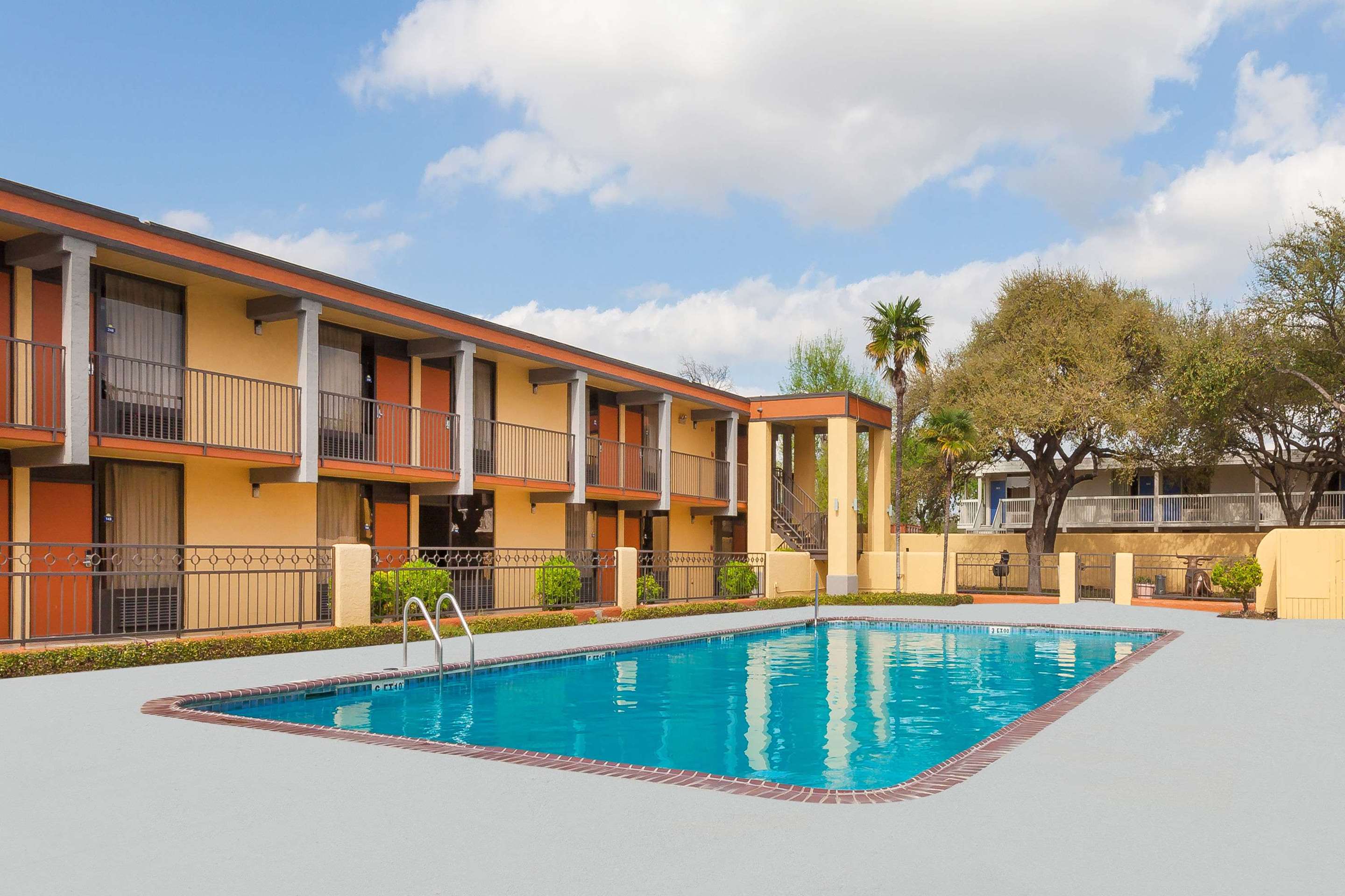 Pool | Days Inn by Wyndham Uvalde
