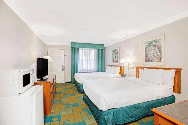  - La Quinta Inn Cielo Vista El Paso - I-10, Exit 28