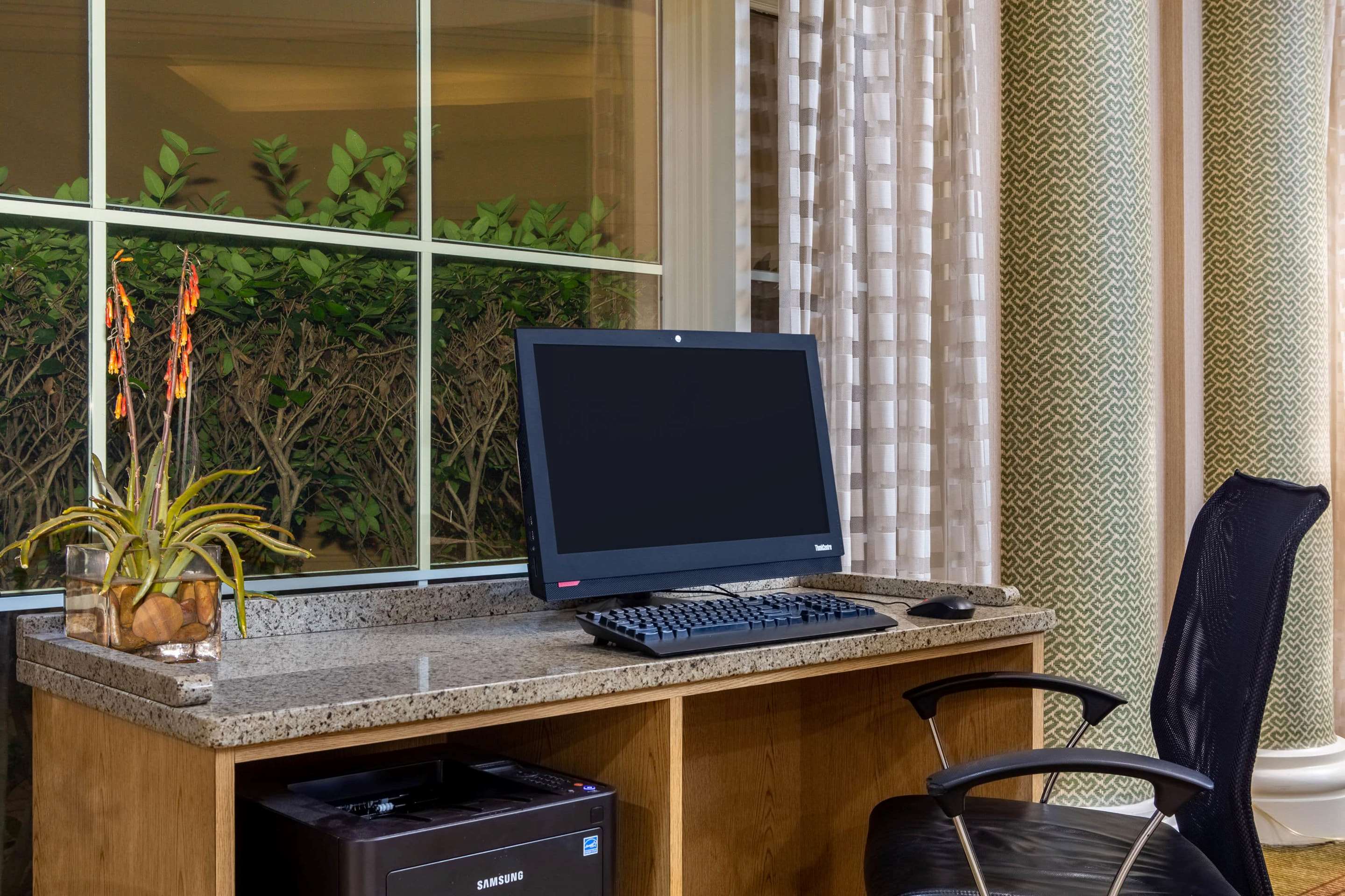 Business Center | La Quinta Inn & Suites by Wyndham Charlotte Airport South