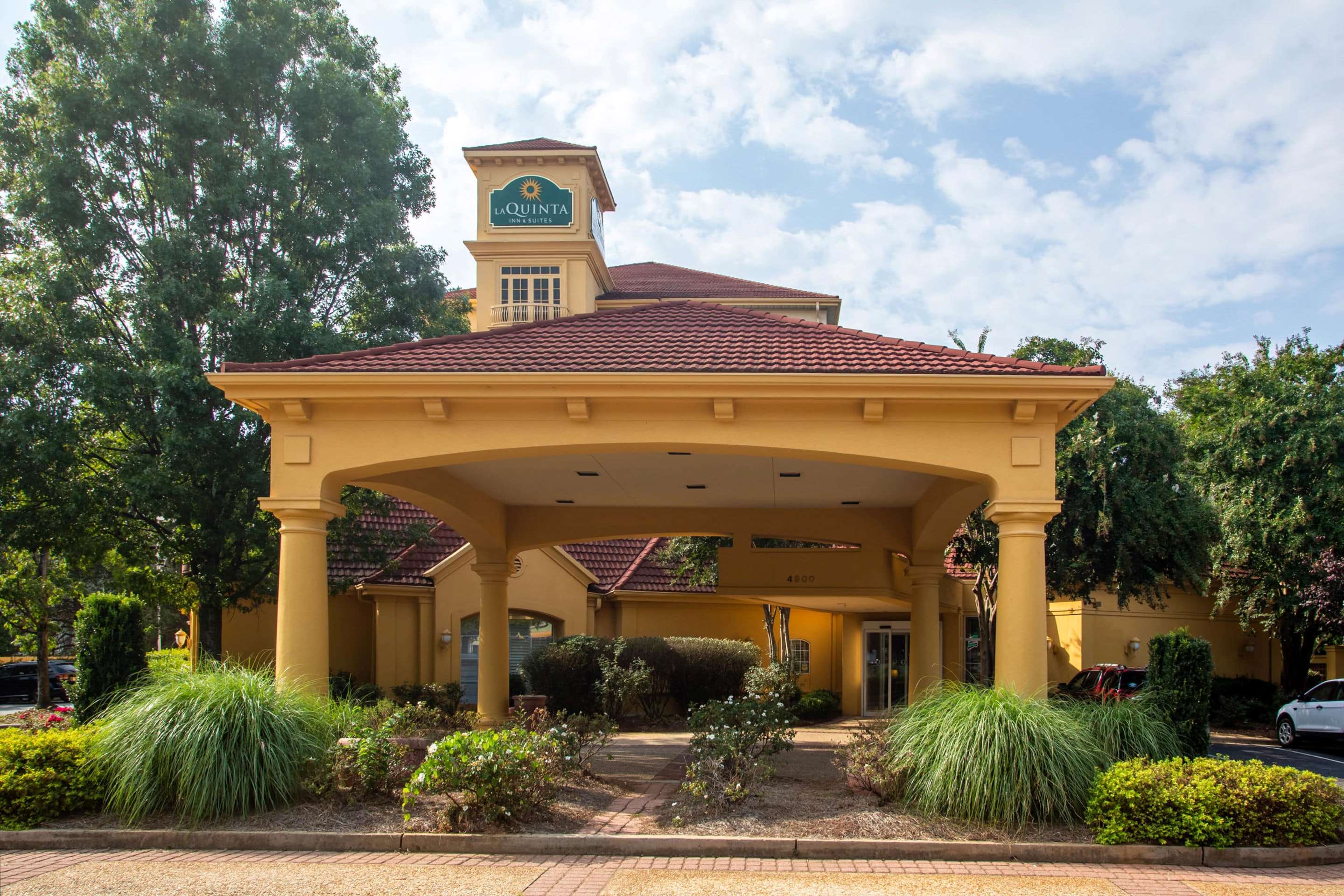 Exterior | La Quinta Inn & Suites by Wyndham Charlotte Airport South