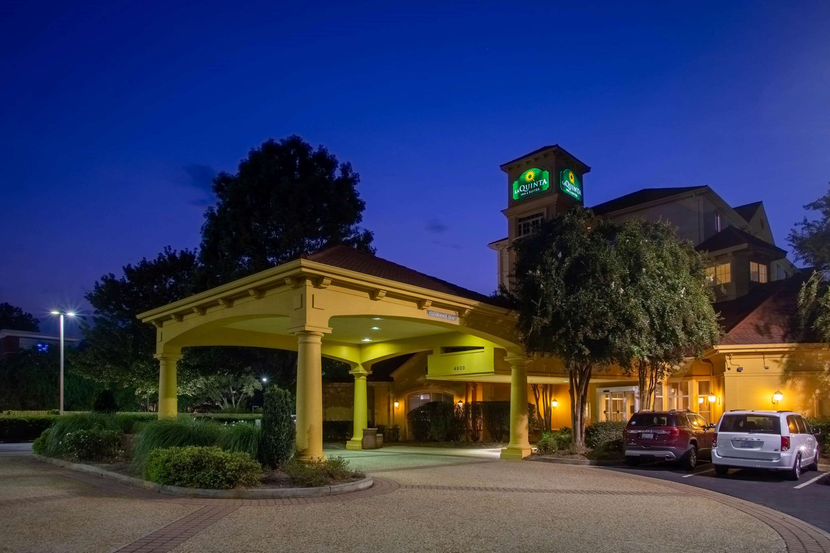 Exterior | La Quinta Inn & Suites by Wyndham Charlotte Airport South