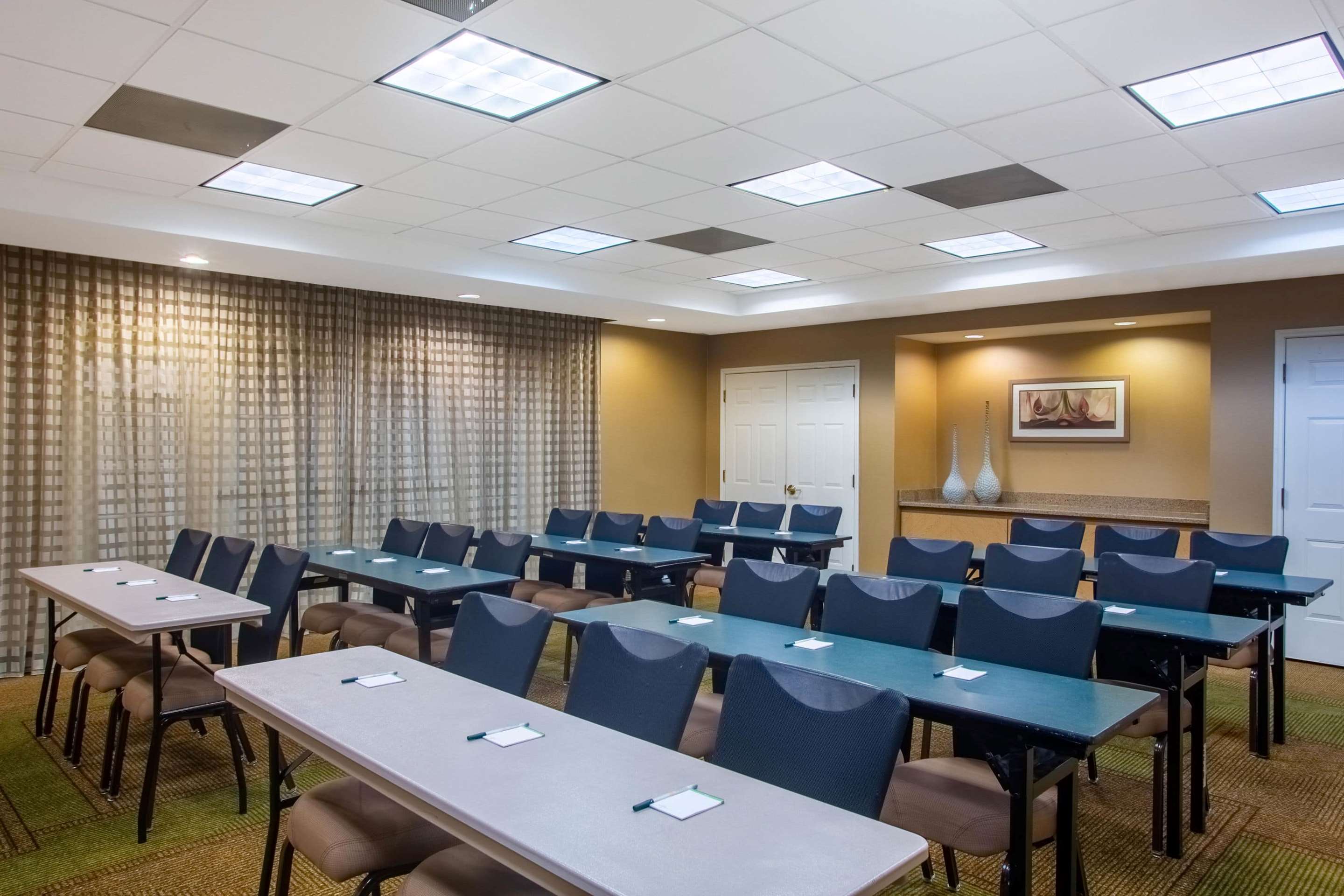 Meeting Room | La Quinta Inn & Suites by Wyndham Charlotte Airport South