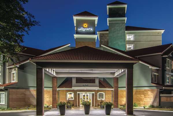 Exterior view - La Quinta Inn & Suites Perimeter Atlanta