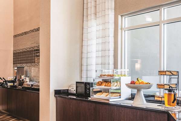  - La Quinta Inn & Suites Perimeter Atlanta