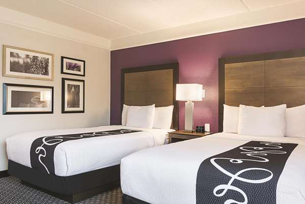  - La Quinta Inn & Suites Perimeter Atlanta