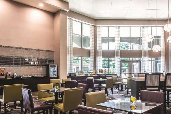  - La Quinta Inn & Suites Perimeter Atlanta