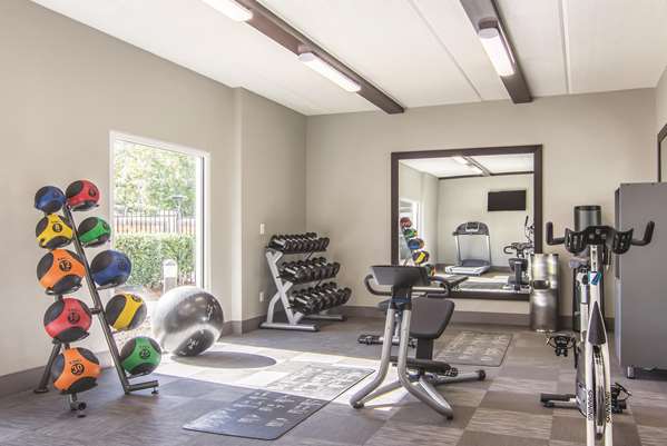 Fitness/ Exercise Room - La Quinta Inn & Suites Perimeter Atlanta