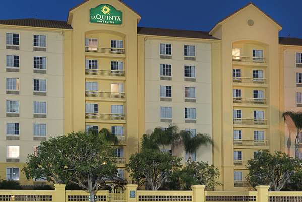 Exterior view - La Quinta Inn & Suites Airport Ontario