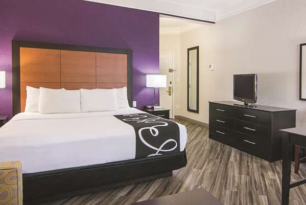  - La Quinta Inn & Suites Airport North Orlando
