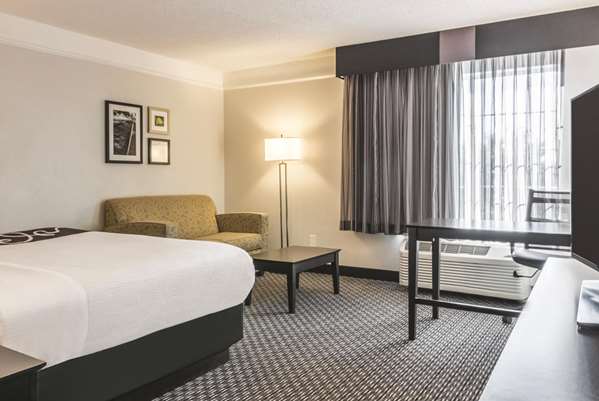  - La Quinta Inn & Suites Airport North Orlando