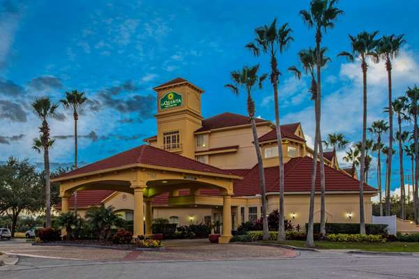 Exterior view - La Quinta Inn & Suites Airport North Orlando