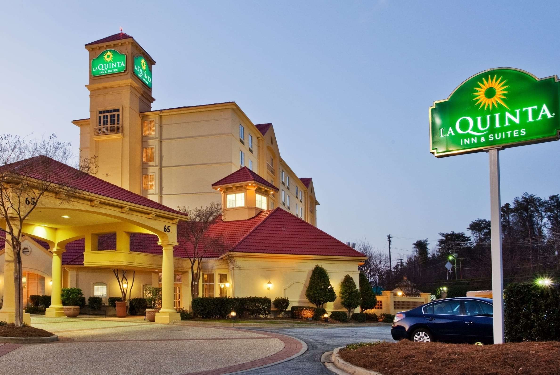 Exterior | La Quinta Inn & Suites by Wyndham Greenville Haywood