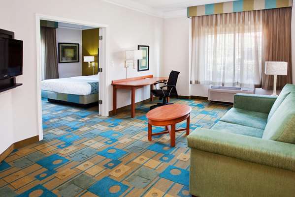 Suite - La Quinta Inn & Suites Haywood Greenville