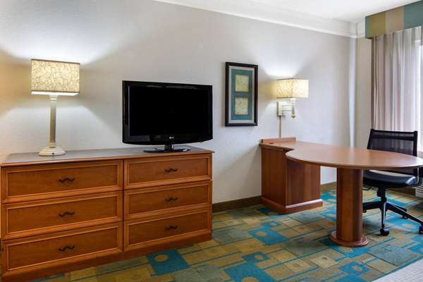  - La Quinta Inn & Suites Haywood Greenville