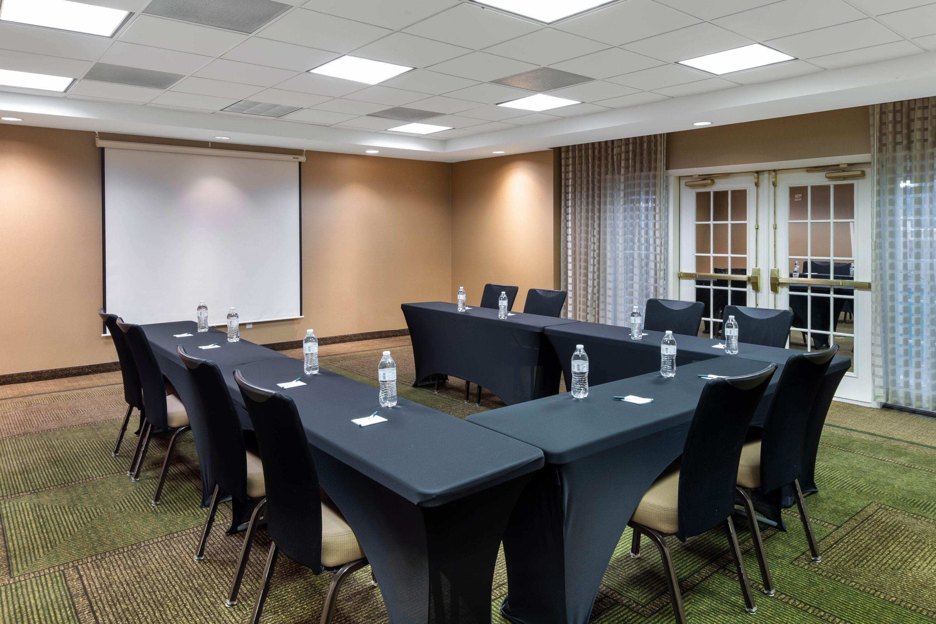 Meeting Room | La Quinta Inn & Suites by Wyndham Greenville Haywood