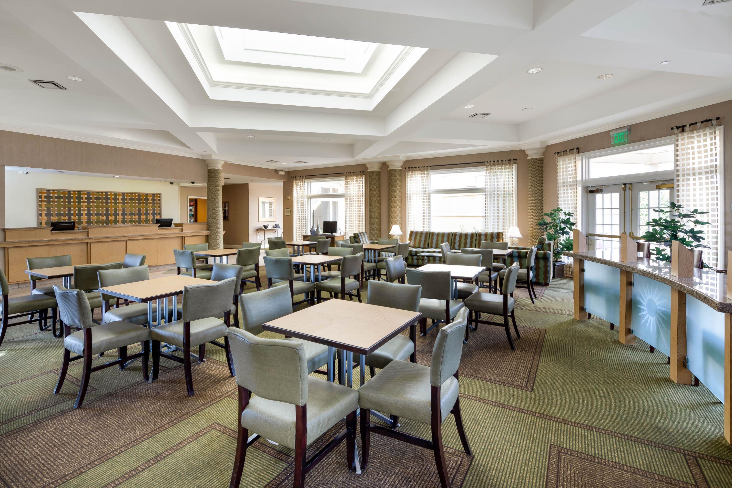 Lobby | La Quinta Inn & Suites by Wyndham Greenville Haywood