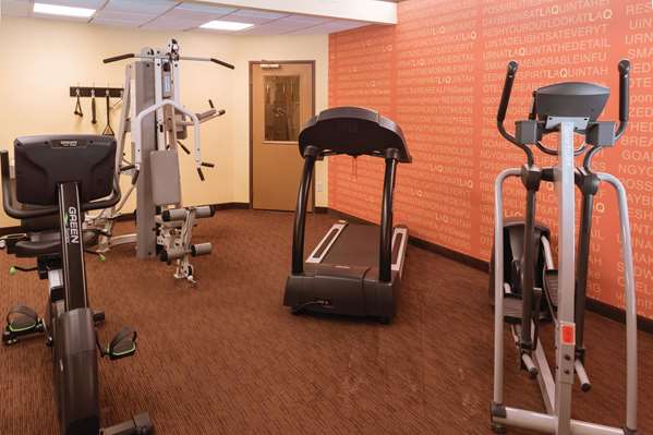 Fitness/ Exercise Room - La Quinta Inn & Suites Cumberland Mall Atlanta - I-285, Exit 18