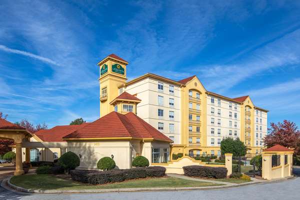 Exterior view - La Quinta Inn & Suites Cumberland Mall Atlanta - I-285, Exit 18