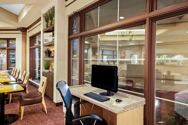 Conference Area - La Quinta Inn & Suites Primacy Parkway Memphis