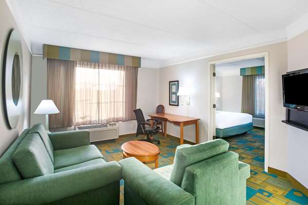 Suite - La Quinta Inn & Suites Southwest Austin