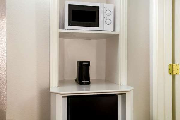  - La Quinta Inn & Suites Southwest Austin