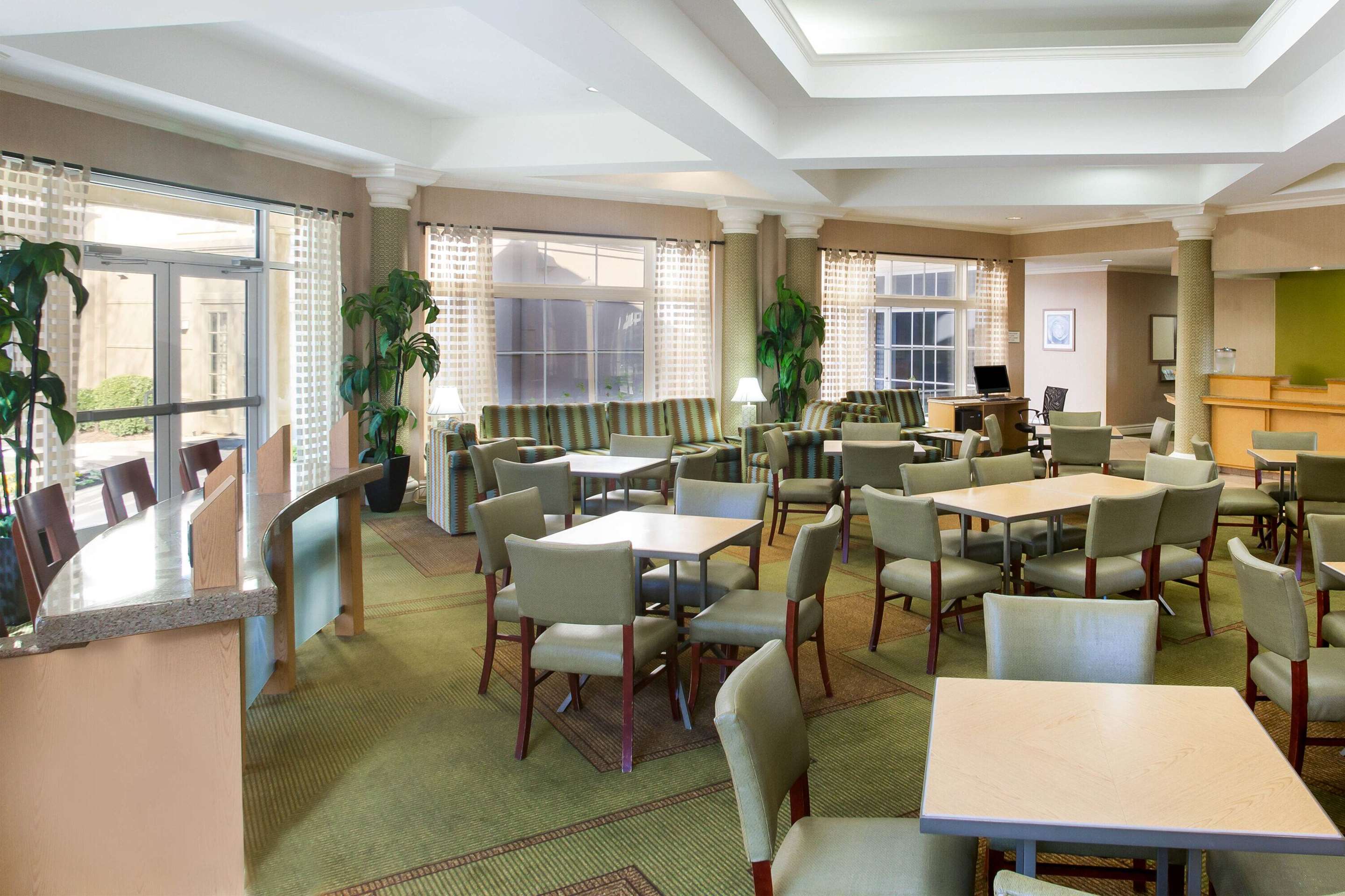 Lobby | La Quinta Inn & Suites by Wyndham Austin Southwest