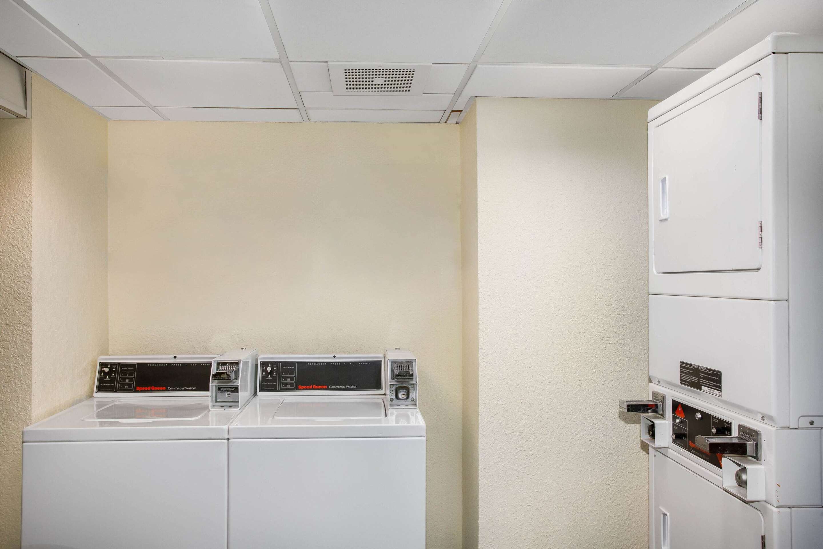 Laundry | La Quinta Inn & Suites by Wyndham Austin Southwest