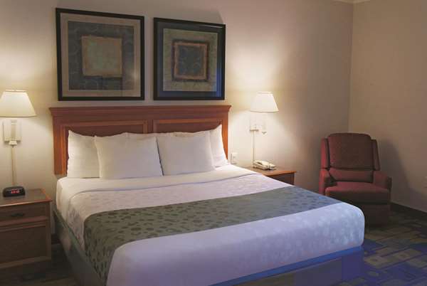  - La Quinta Inn & Suites Bush Airport Houston