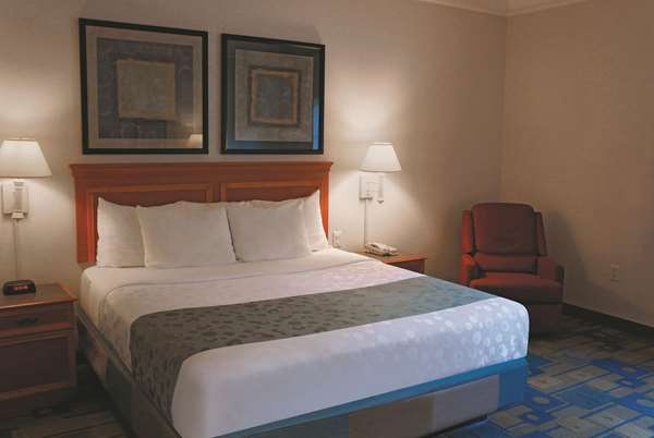  - La Quinta Inn & Suites Bush Airport Houston