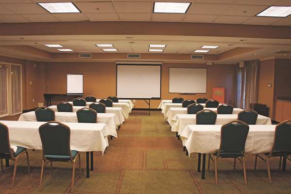  - La Quinta Inn & Suites Bush Airport Houston