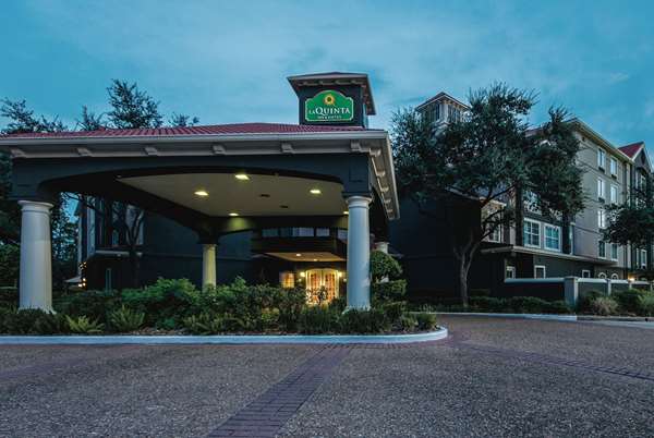 Exterior view - La Quinta Inn & Suites Bush Airport Houston