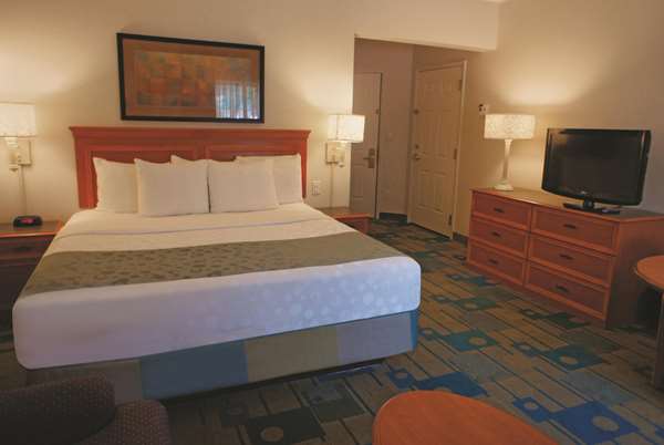  - La Quinta Inn & Suites Bush Airport Houston