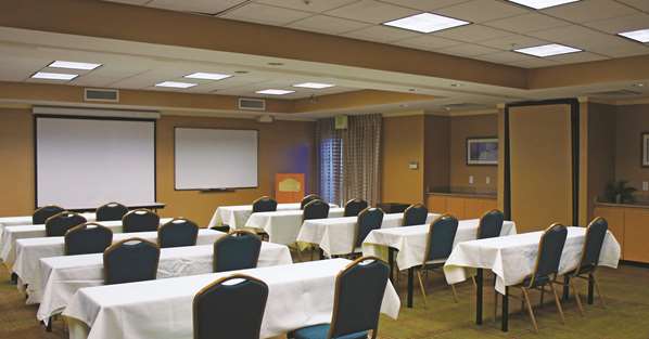  - La Quinta Inn & Suites Bush Airport Houston