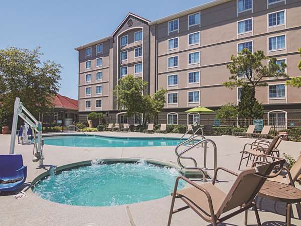 Pool - La Quinta Inn & Suites Northwest Oklahoma City