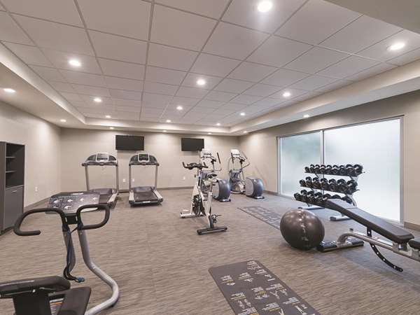 Fitness/ Exercise Room - La Quinta Inn & Suites Northwest Oklahoma City