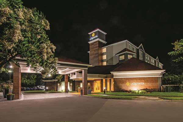 Exterior view - La Quinta Inn & Suites University Orlando