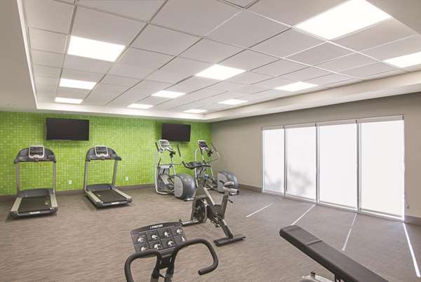 Fitness/ Exercise Room - La Quinta Inn & Suites University Orlando