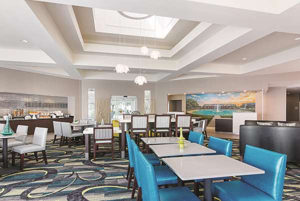  - La Quinta Inn & Suites University Orlando